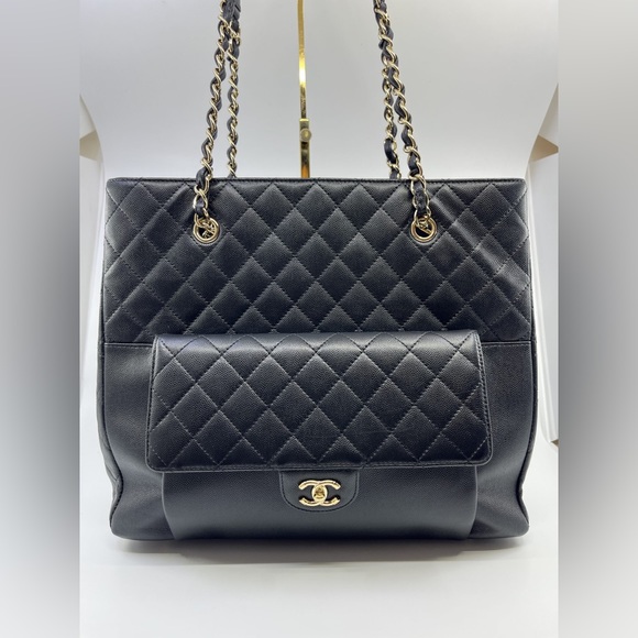 Chanel Caviar Pocket Large Tote - Picture 16 of 16